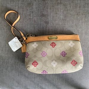 Coach Peyton Signature Clover Medium Wristlet